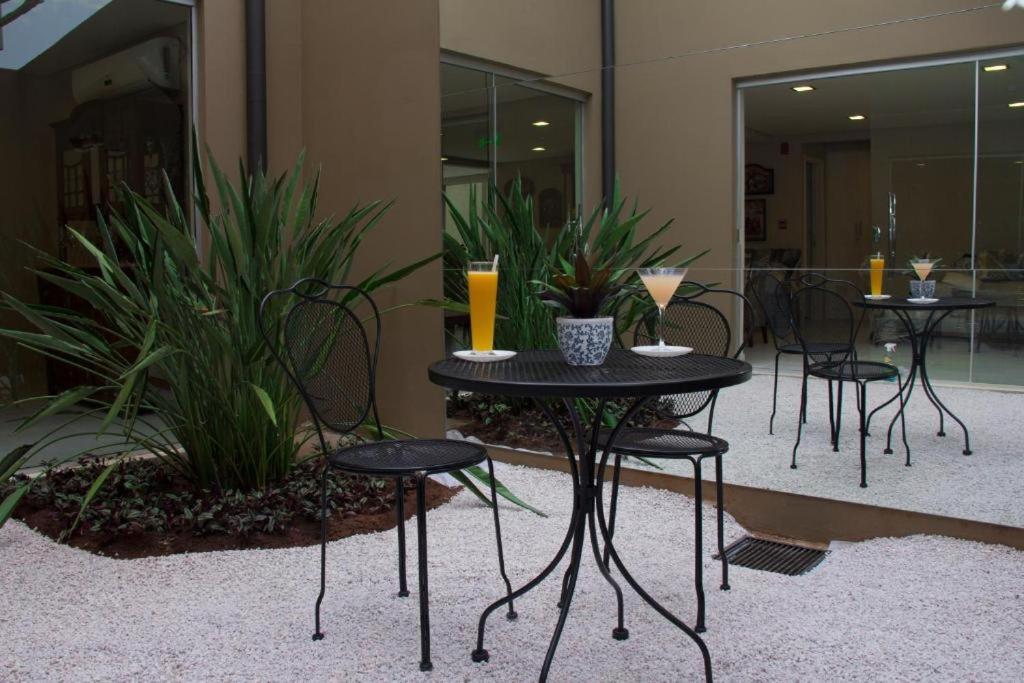 Faro Norte Suites Асунсион Екстериор снимка
